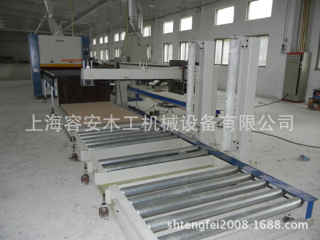 "浙江自动龙门上料机、定做流水线上料设备龙门上料机、自动推料机"