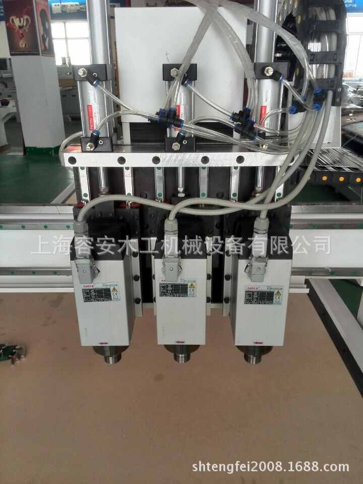 "木工机械雕刻机、三工序雕刻机、多头自动换刀数控雕刻机"