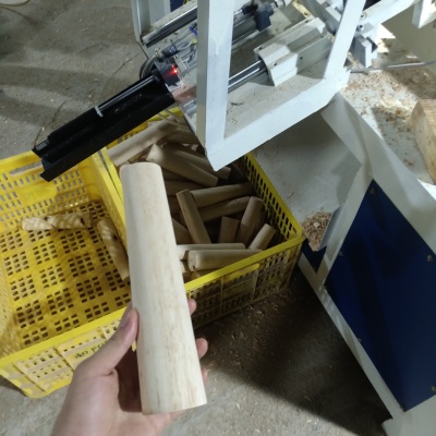 胡椒研磨器成形机器福建一字木腿机葫芦木脚机椅子木腿机器设备